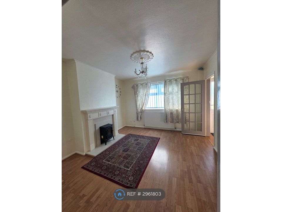 Property photo 1 of 8 Living Room / Reception