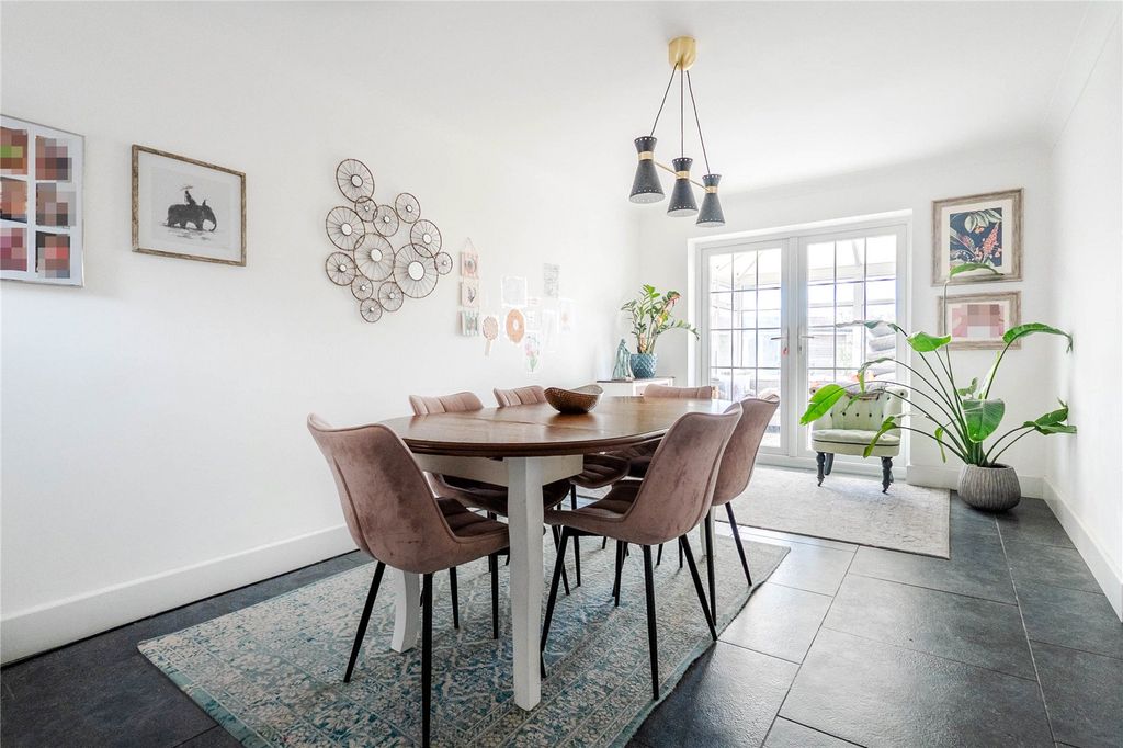 Property photo 3 of 20 Dining Room