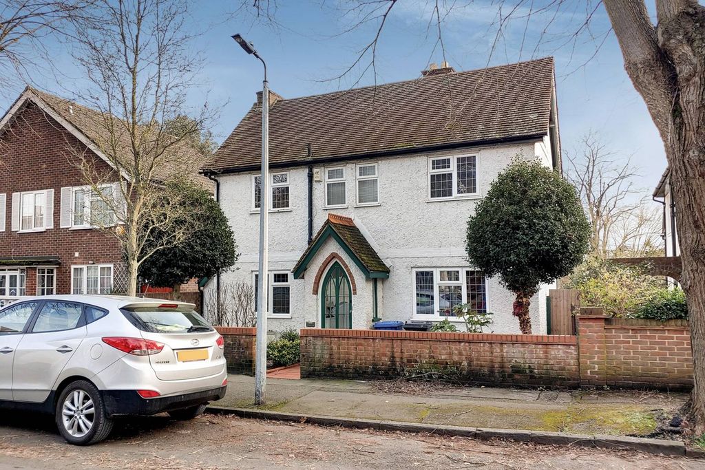 Property photo 2 of 17