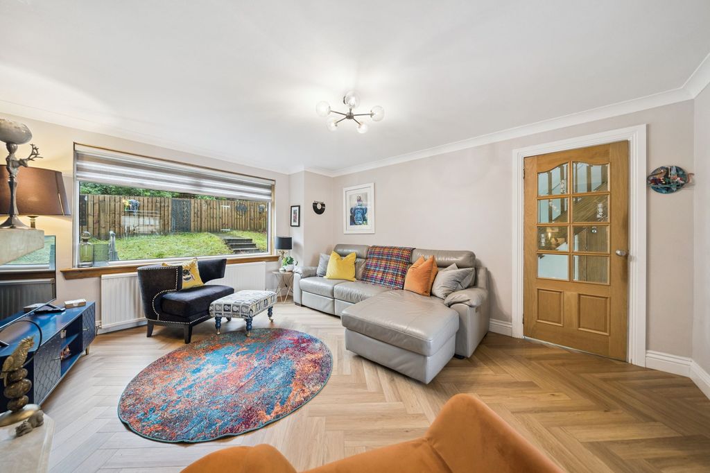 Property photo 3 of 29