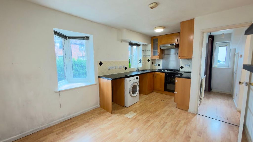 Property photo 2 of 18