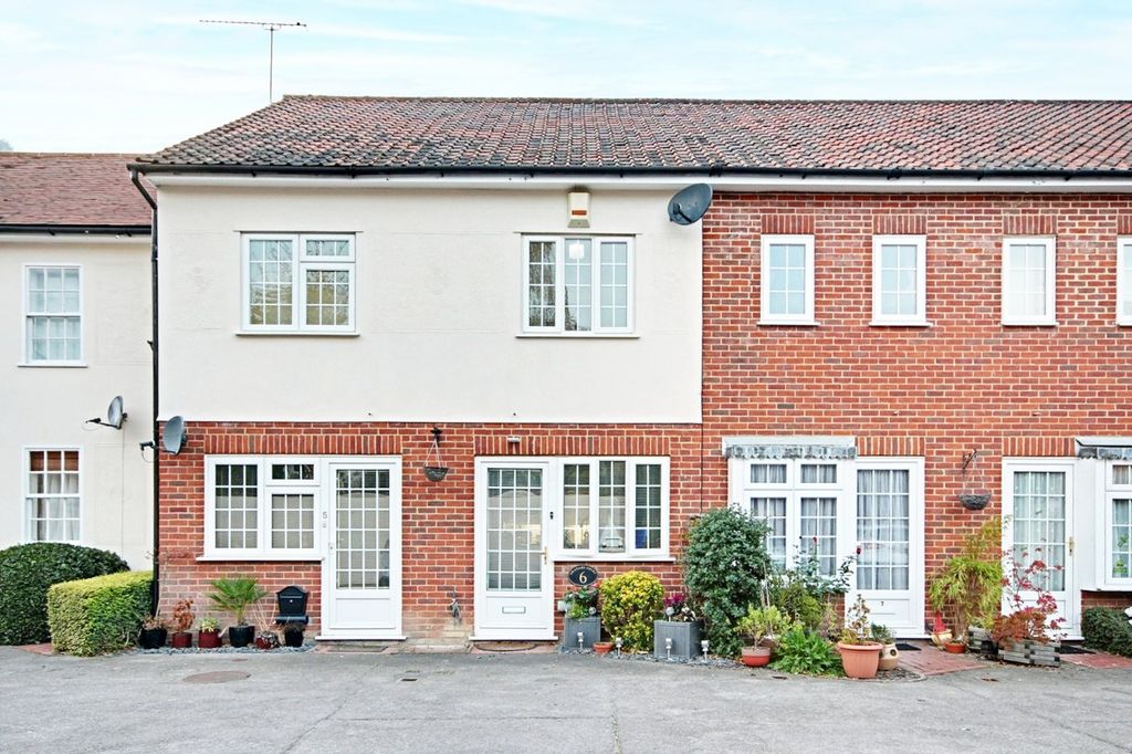 Property photo 1 of 5