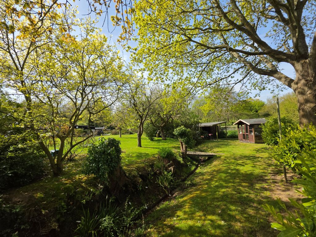 Property photo 2 of 23