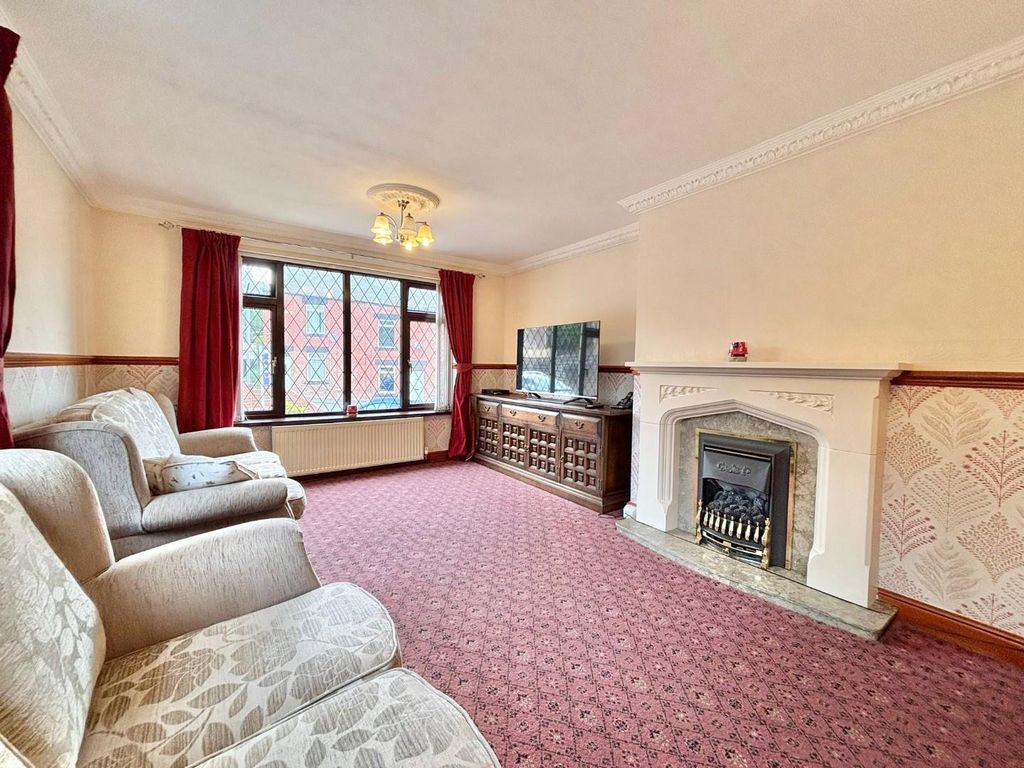 Property photo 3 of 15 030c07B9-Baee-4878-8d72-6A4Ccca36E82.Jpg