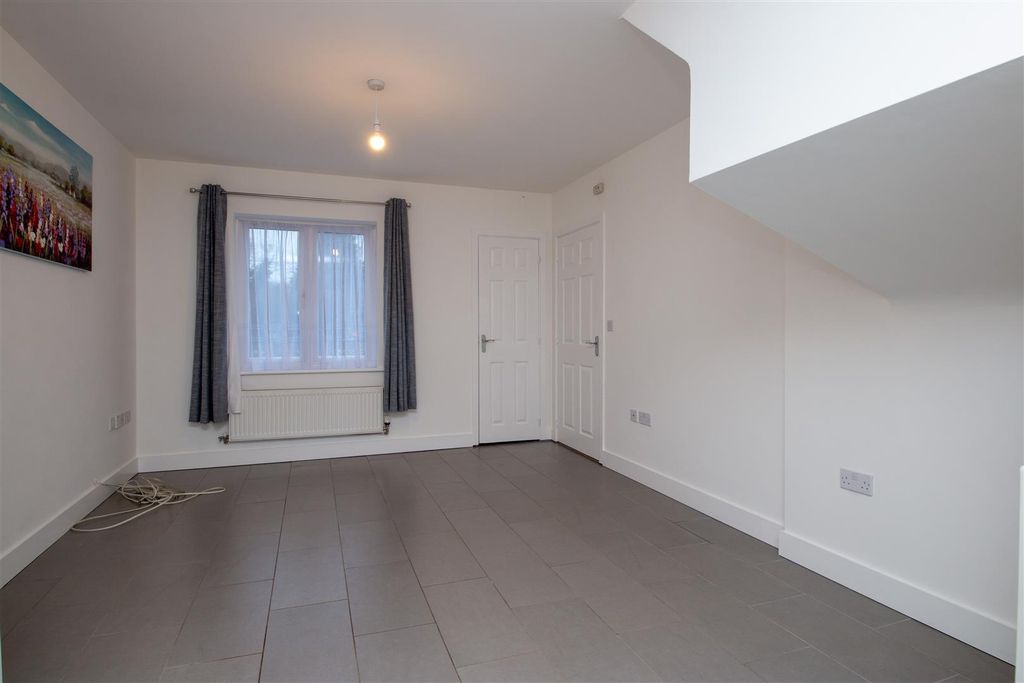 Property photo 3 of 13 10Selk_3.Jpg