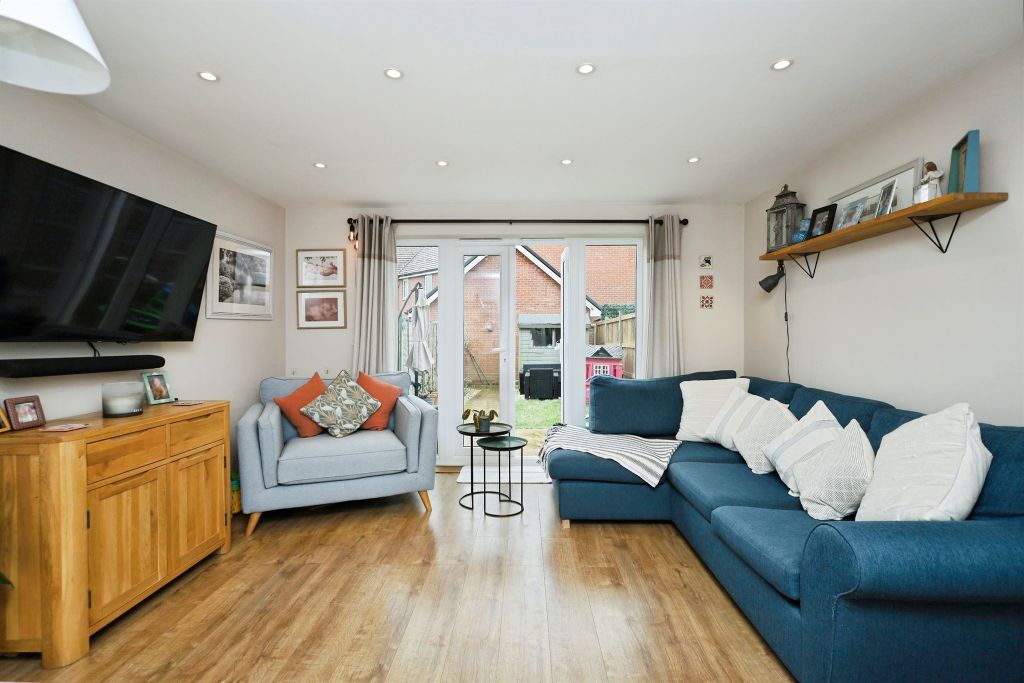 Property photo 2 of 17