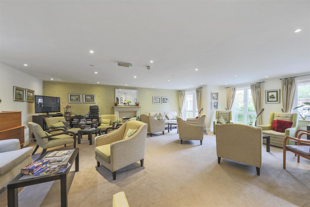 Property photo 3 of 14 Edwards Court Communal Lounge.Jpg