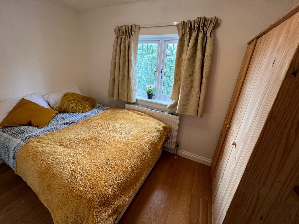 Property photo 1 of 12 Room 5- £600 Available 04/05/2026