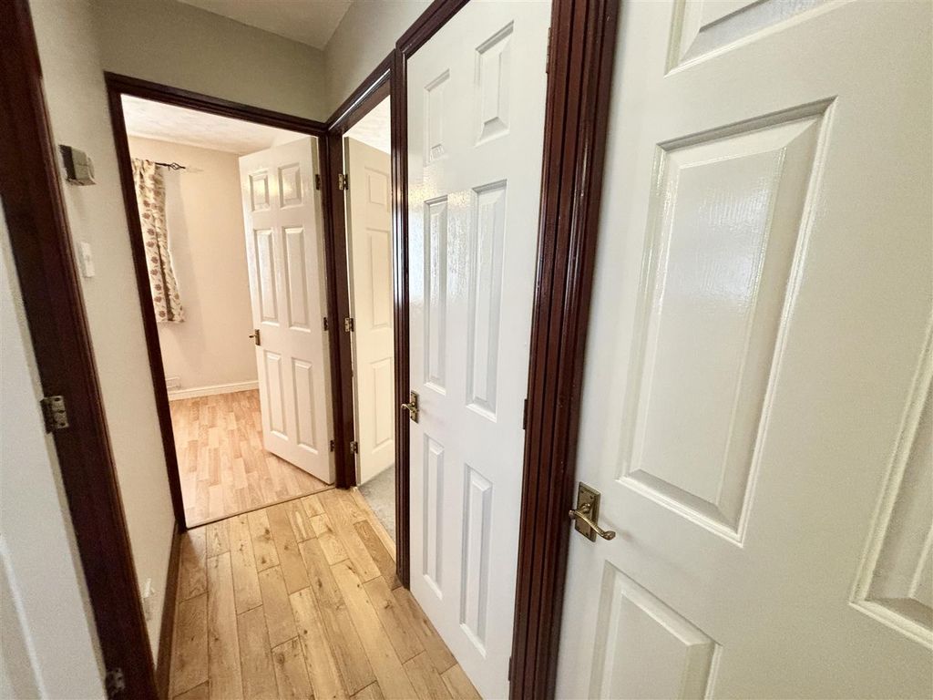 Property photo 3 of 18 Inner Hallway