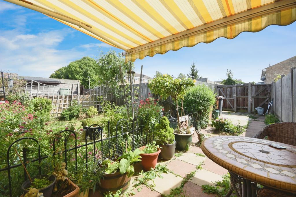 Property photo 2 of 17