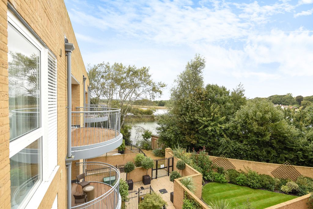 Property photo 3 of 13 216664(4)[1].Jpg