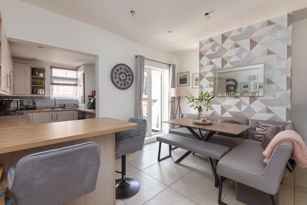 Property photo 3 of 14 Open Plan Living