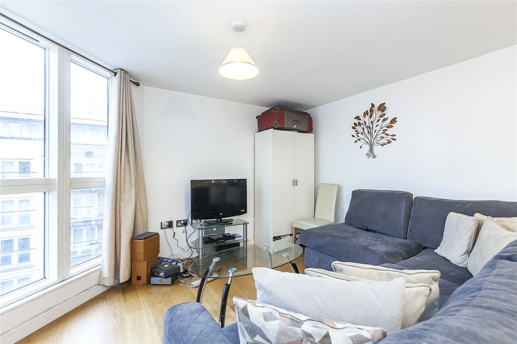 Property photo 2 of 13 Picture No. 11