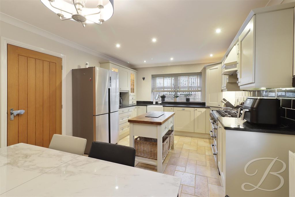 Property photo 2 of 29 Img_3354_1.Jpg