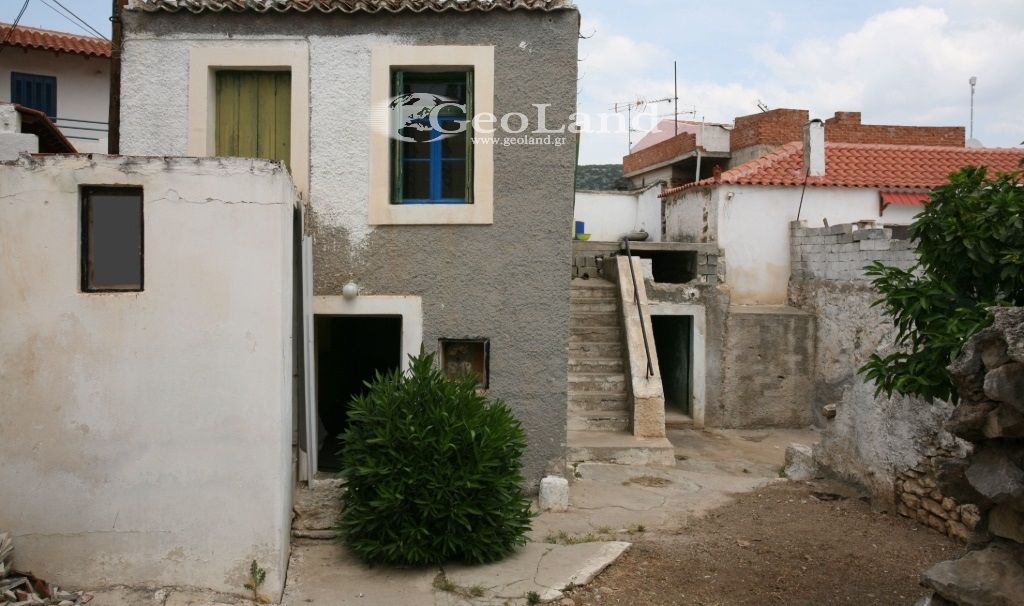Property photo 2 of 16