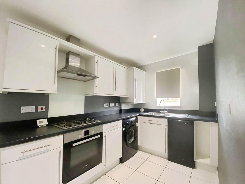 Property photo 1 of 18 5206880