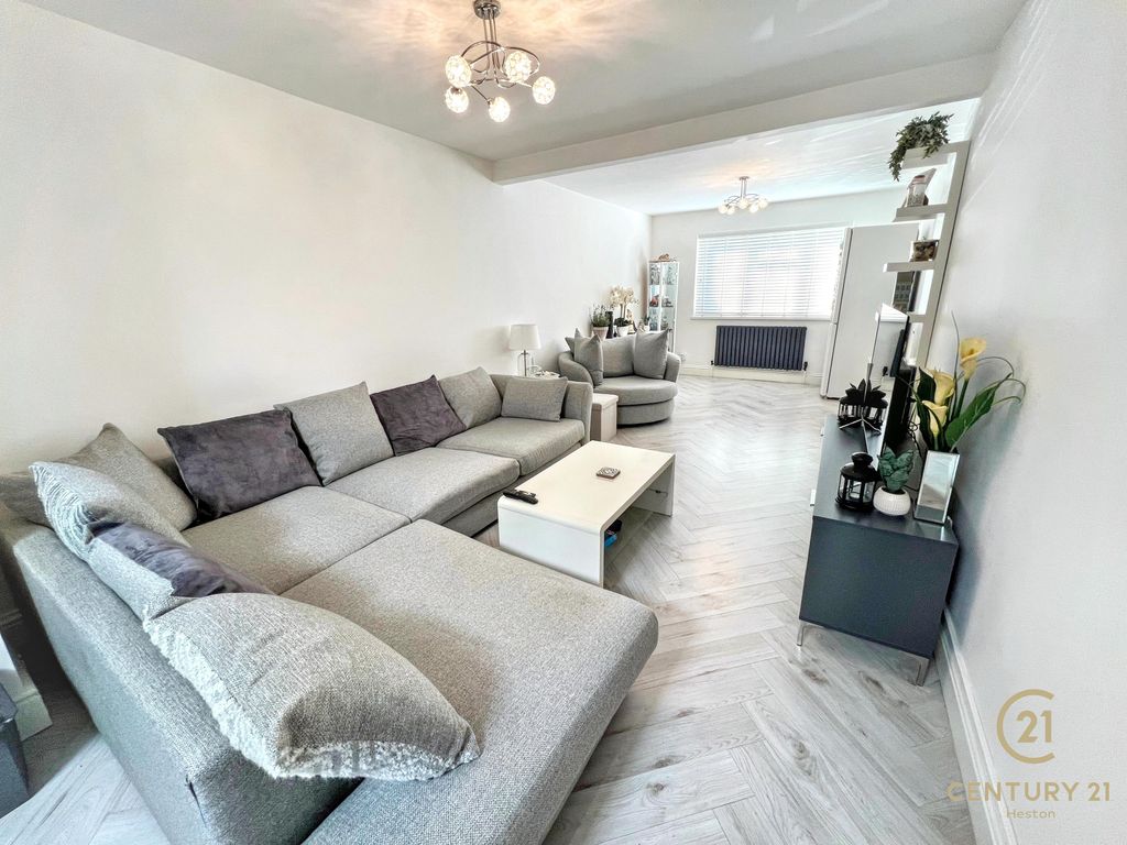 Property photo 3 of 20