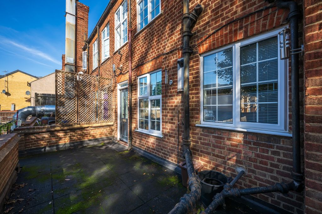 Property photo 1 of 14 5571290