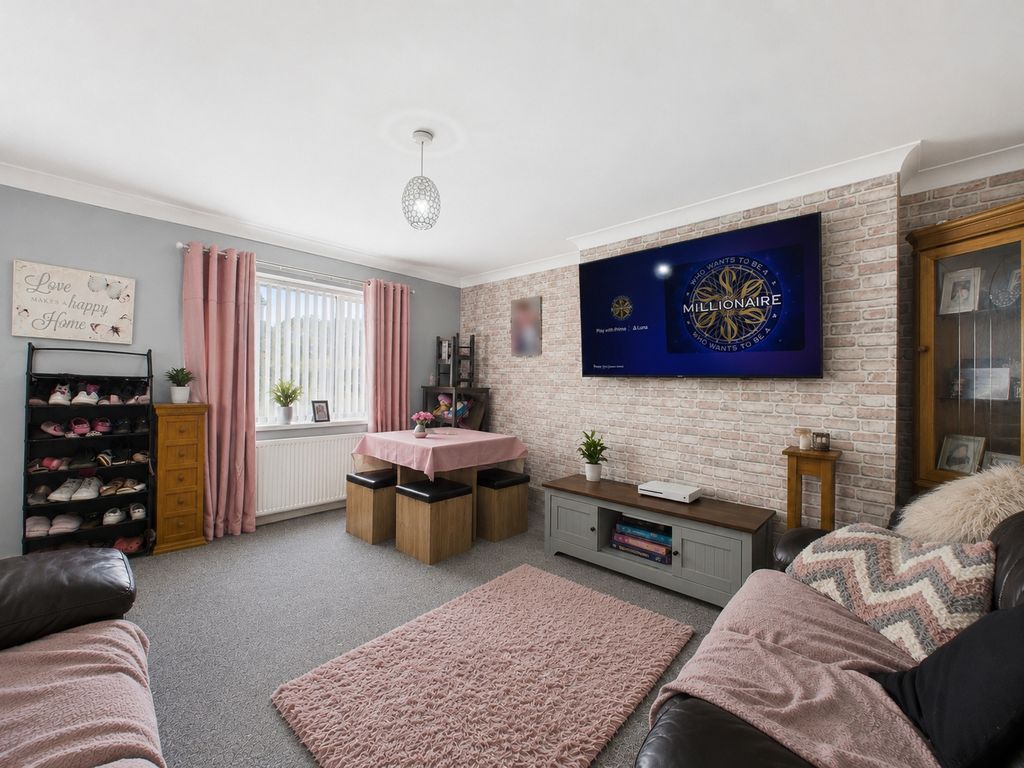 Property photo 2 of 18 Sitting Room