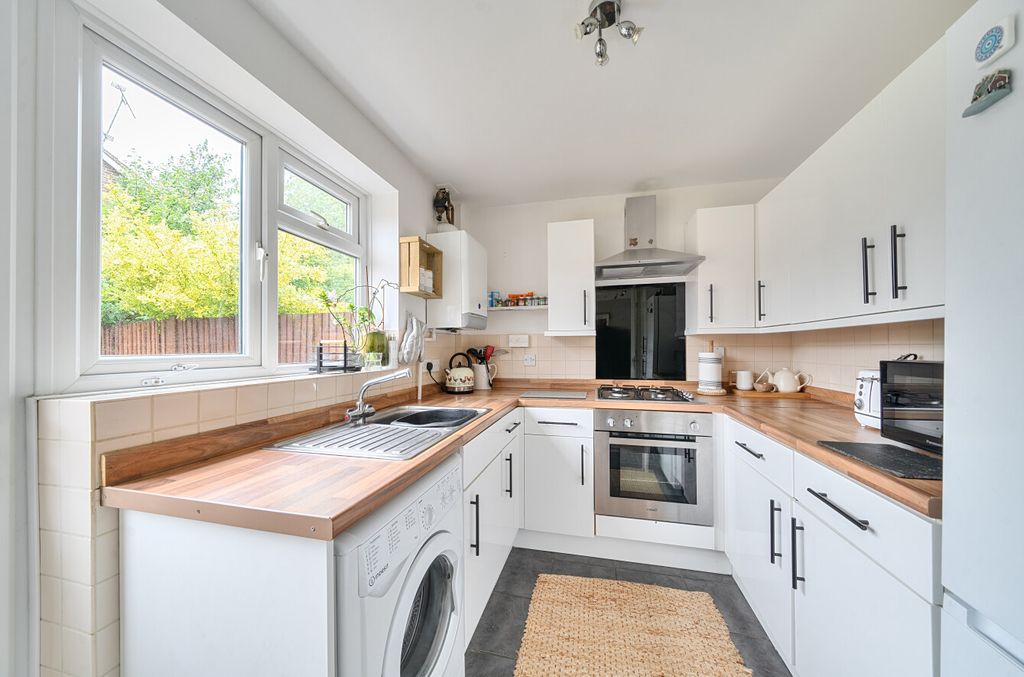 Property photo 2 of 17 1472871-14-6A2Af3...