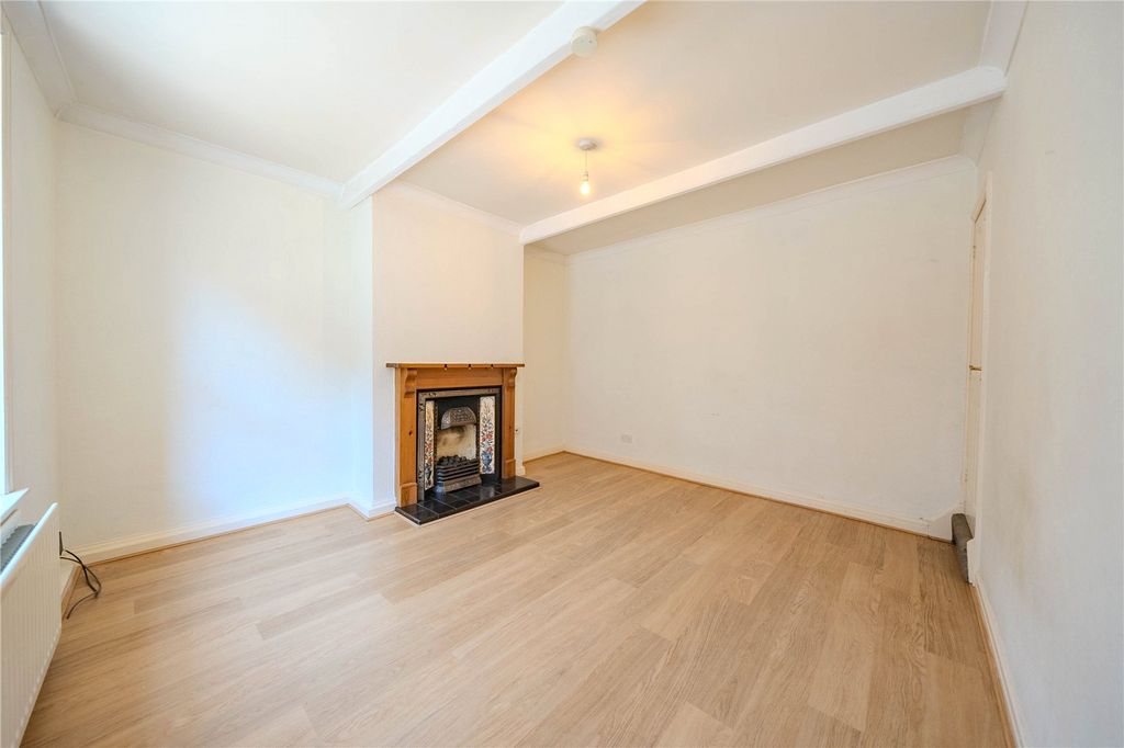 Property photo 2 of 12 Picture No. 02
