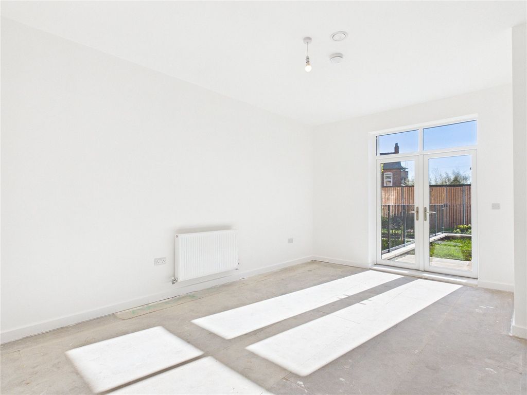 Property photo 3 of 8 Picture No. 07