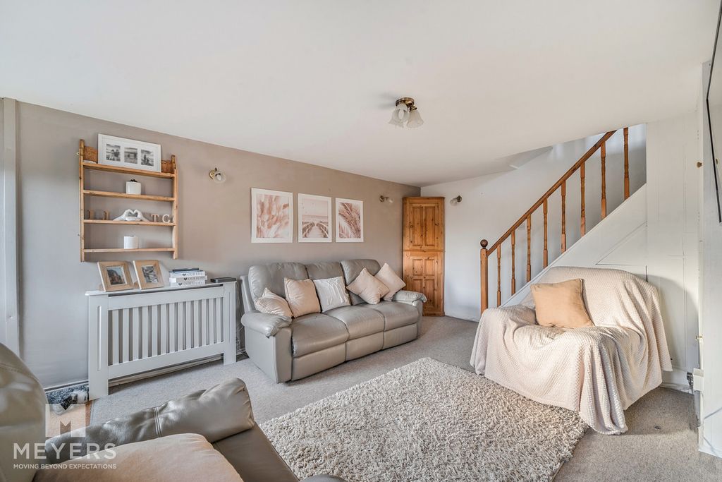 Property photo 2 of 21