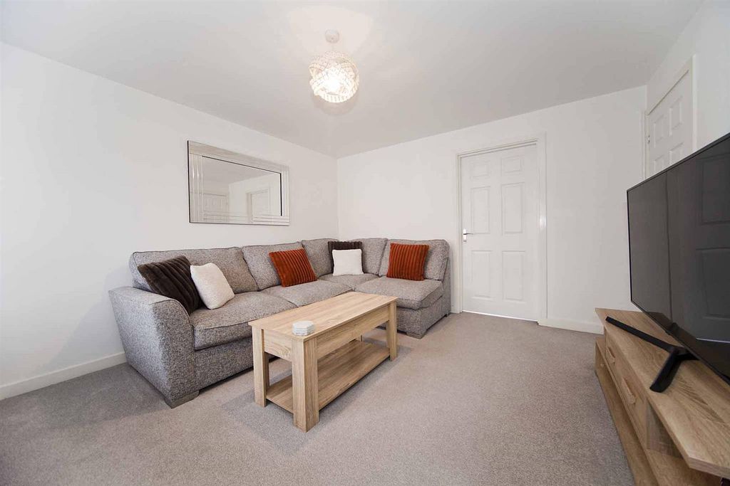 Property photo 3 of 26