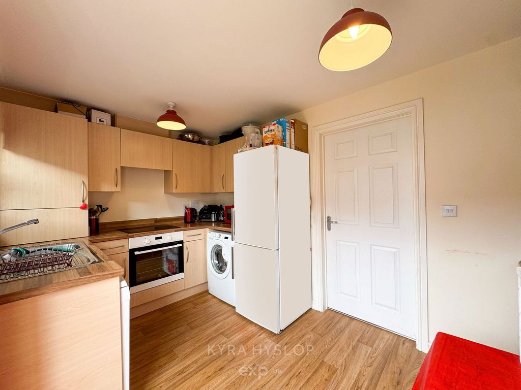 Property photo 3 of 13