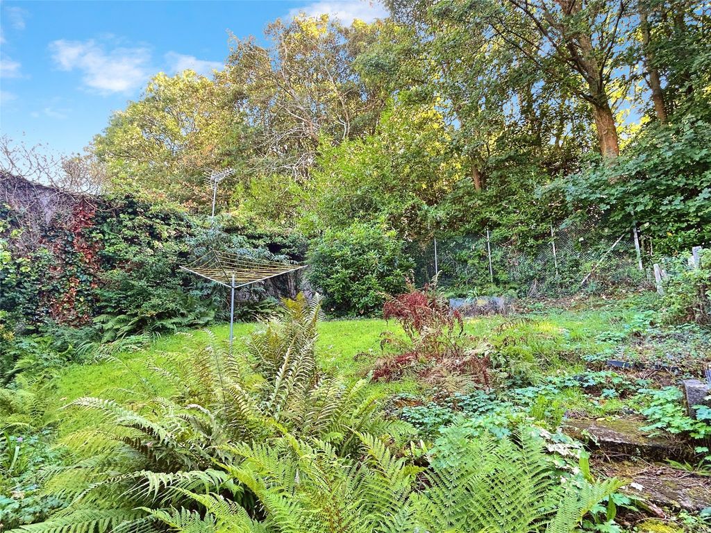 Property photo 3 of 13 3 - Picture No. 18