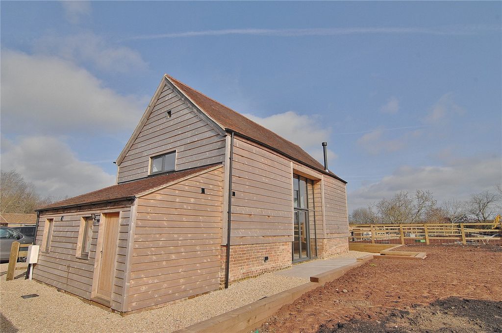 Property photo 3 of 23 Picture No. 04