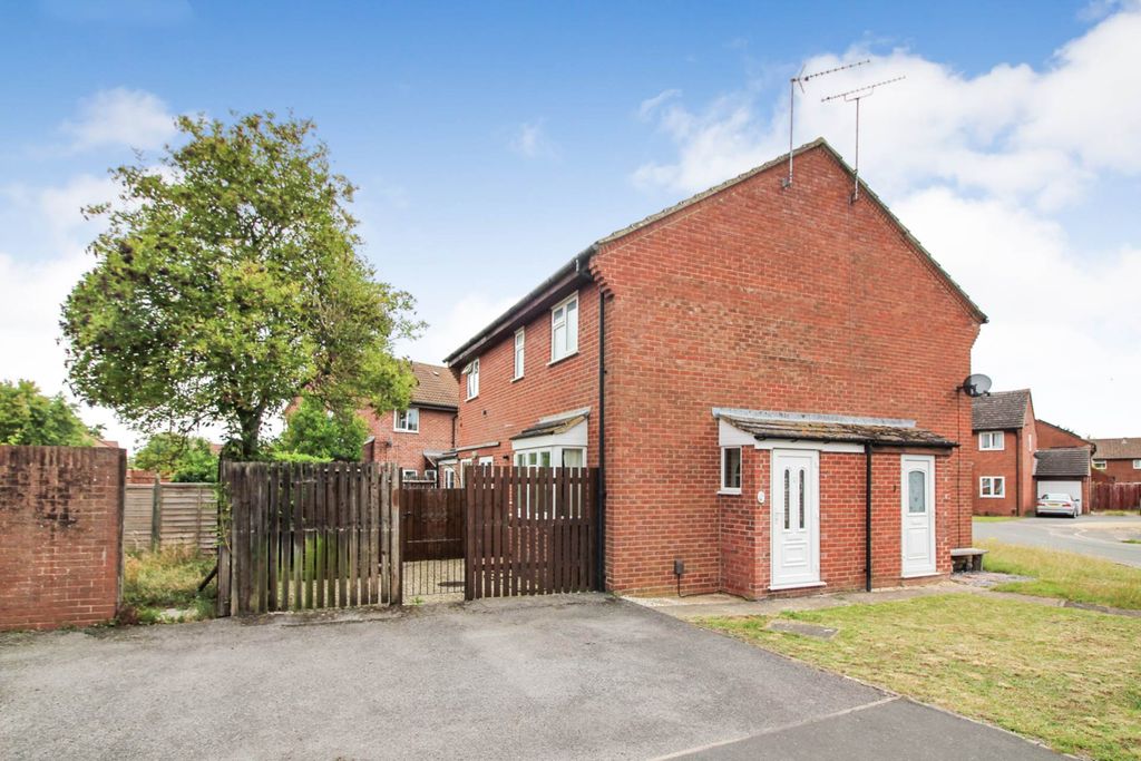 Property photo 1 of 8