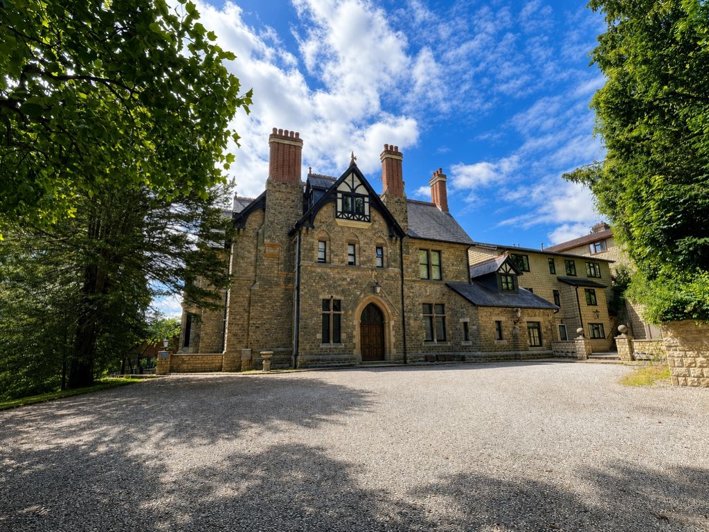 Property photo 1 of 12 cc512346-F393-41A2-98d1-7Fd906A5Fc1E