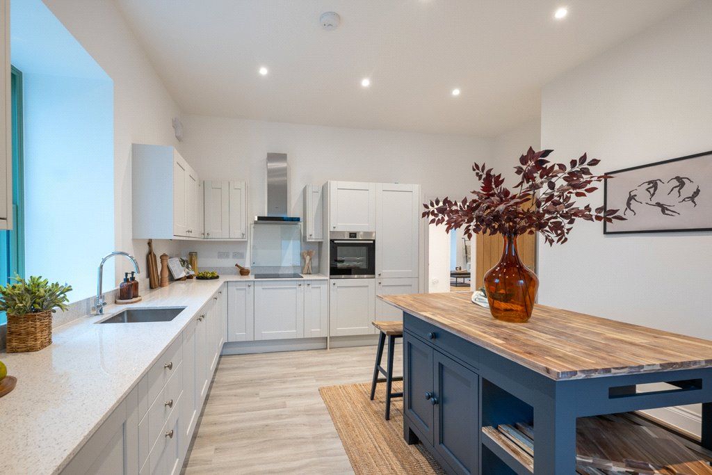 Property photo 3 of 15 Kitchen