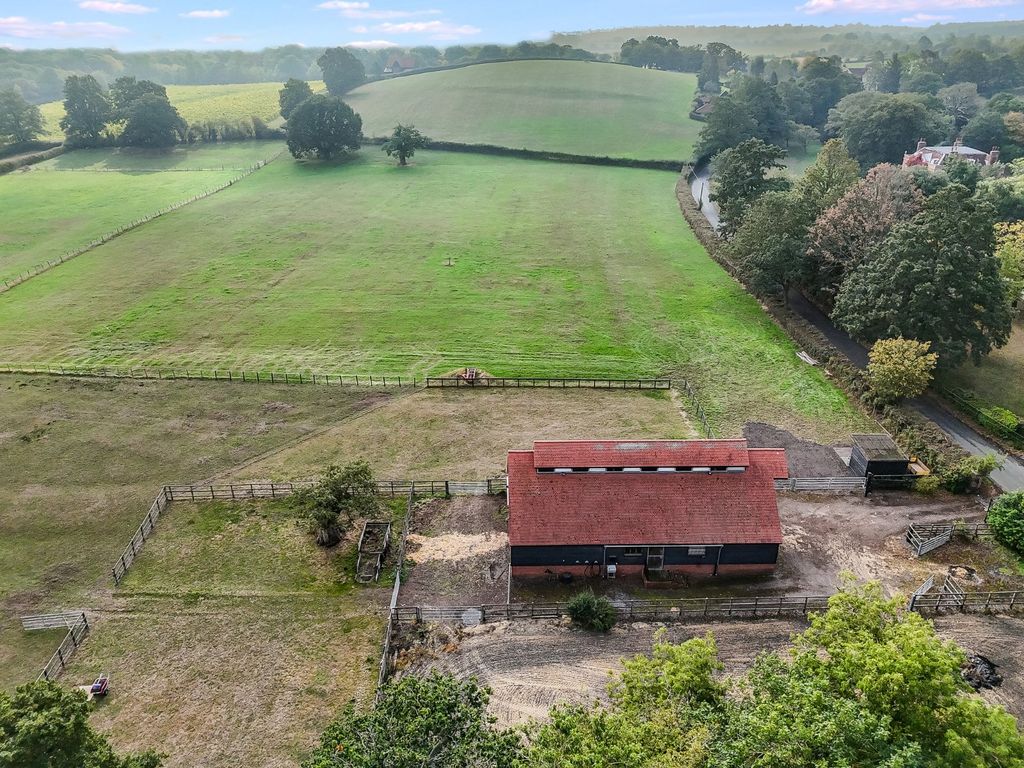 Property photo 2 of 14 Barn