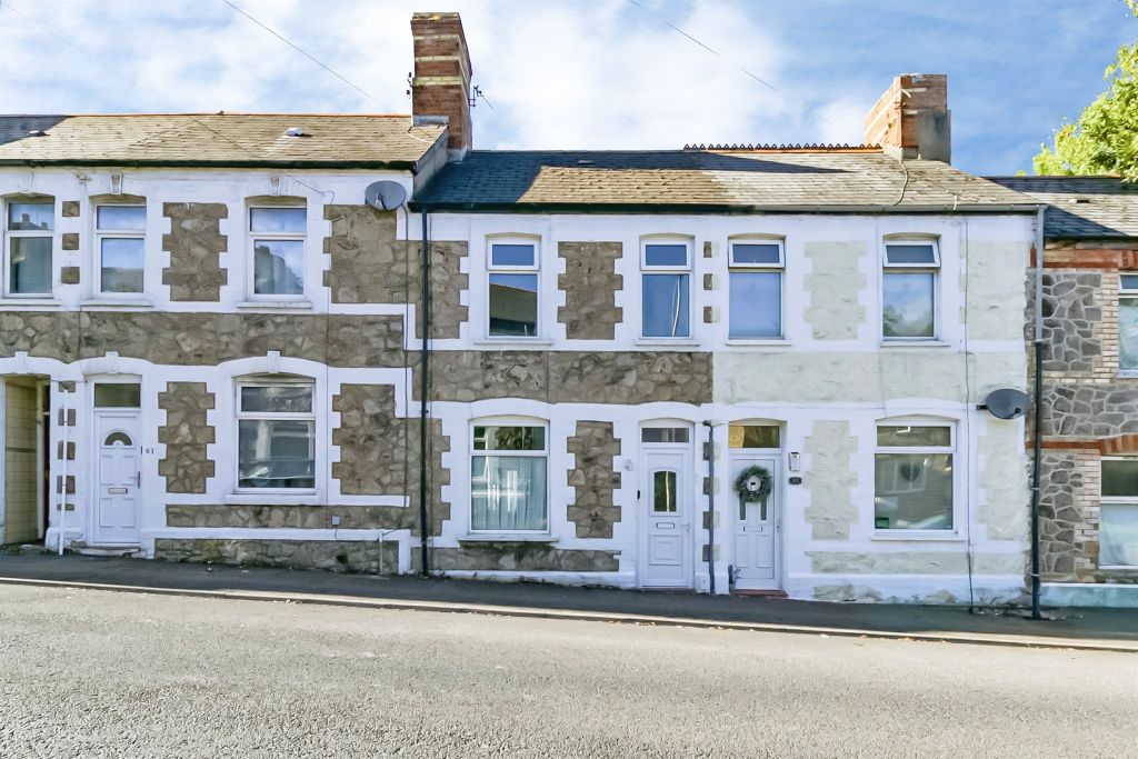 Property photo 1 of 17