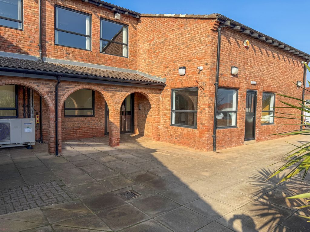 Property photo 3 of 9