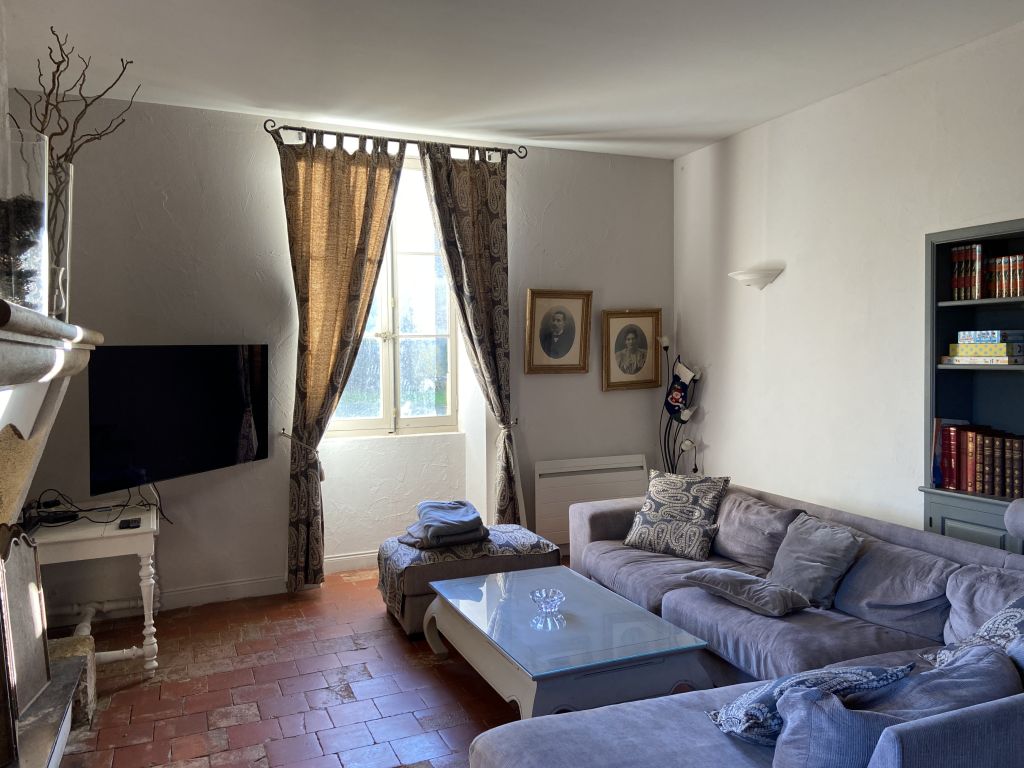 Property photo 3 of 26