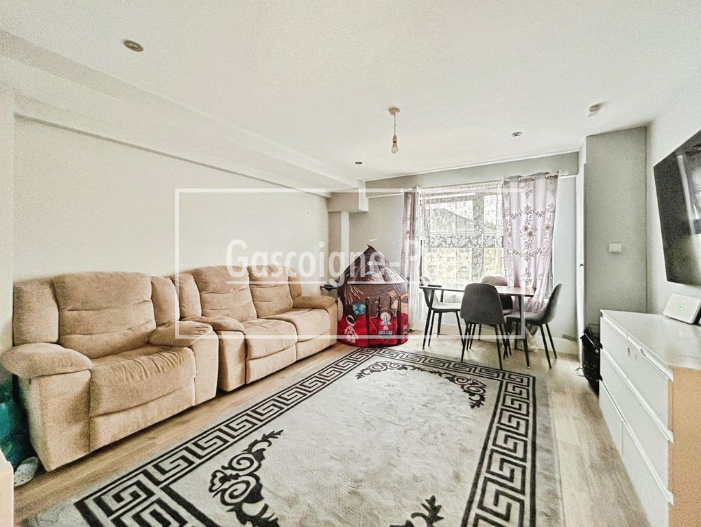 Property photo 2 of 5