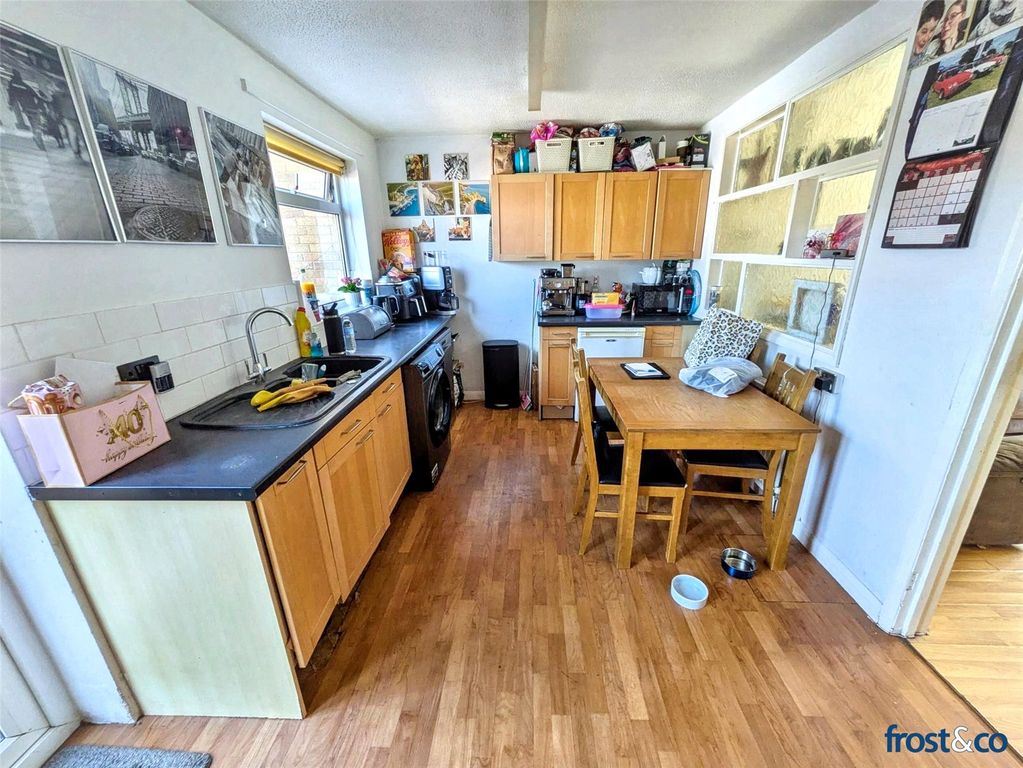 Property photo 3 of 9 Picture No. 04