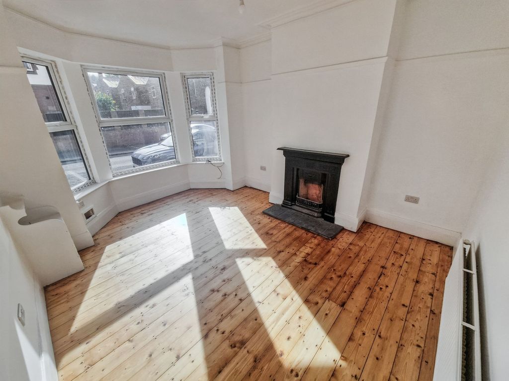 Property photo 2 of 16