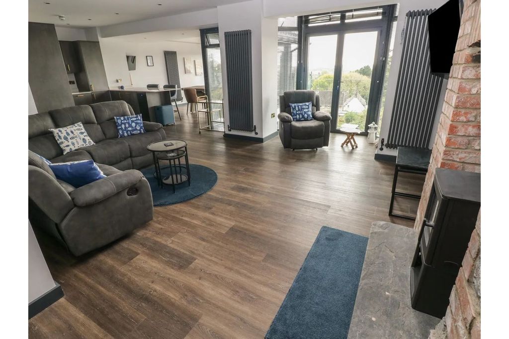 Additional image 10 of 3 bed flat for saleNarberth Road, Tenby SA70