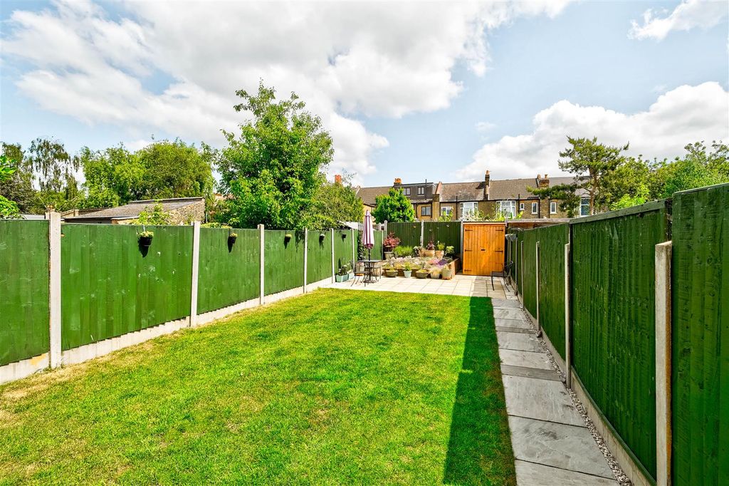 Property photo 3 of 21