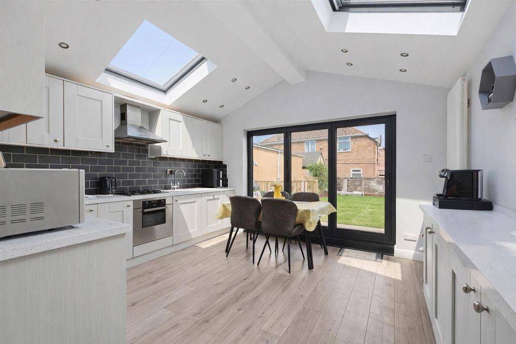 Property photo 2 of 26 Kitchen Diner