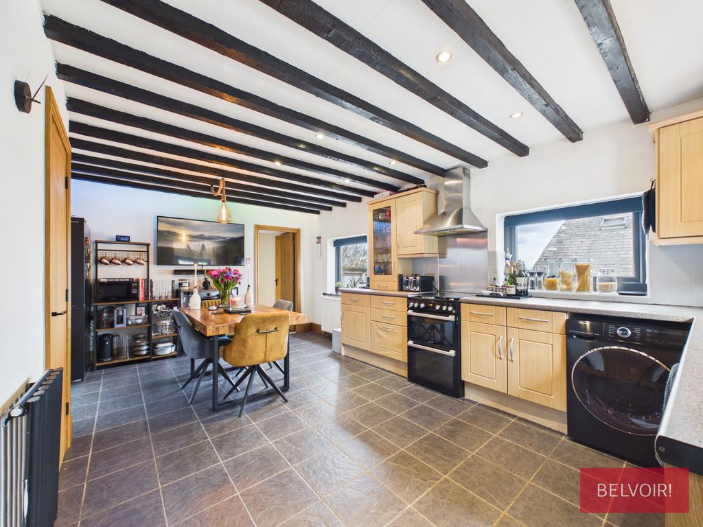 Property photo 2 of 28