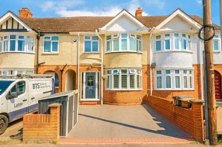 Property photo 1 of 17 3 Bedroom House To Rent