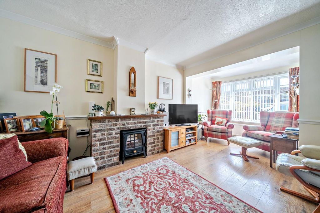 Property photo 3 of 17 1447151-3-69E60B9Baba6A.Jpg