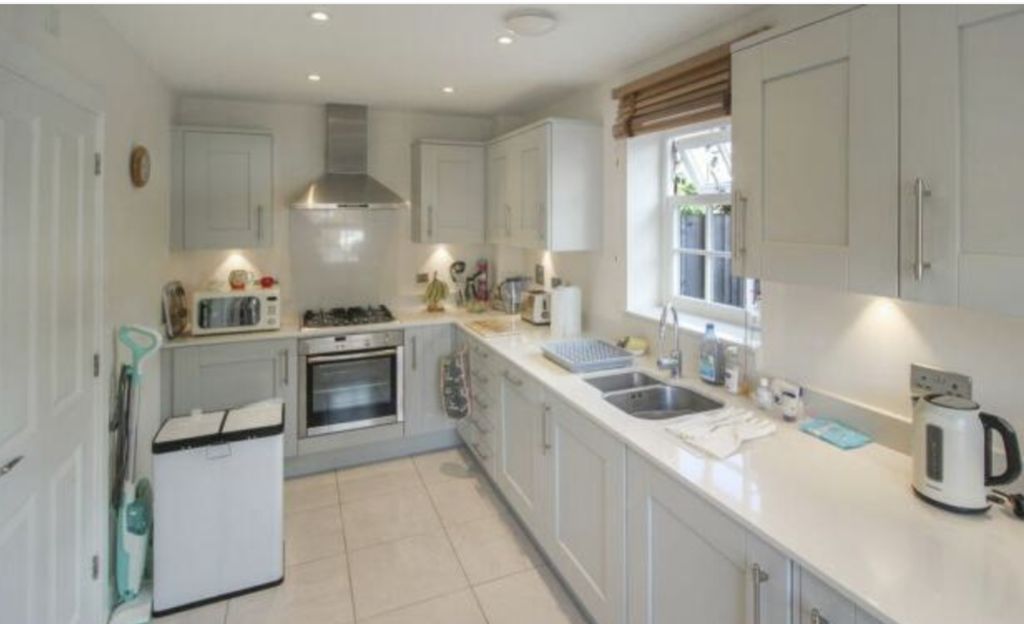 Property photo 3 of 13 Kitchen