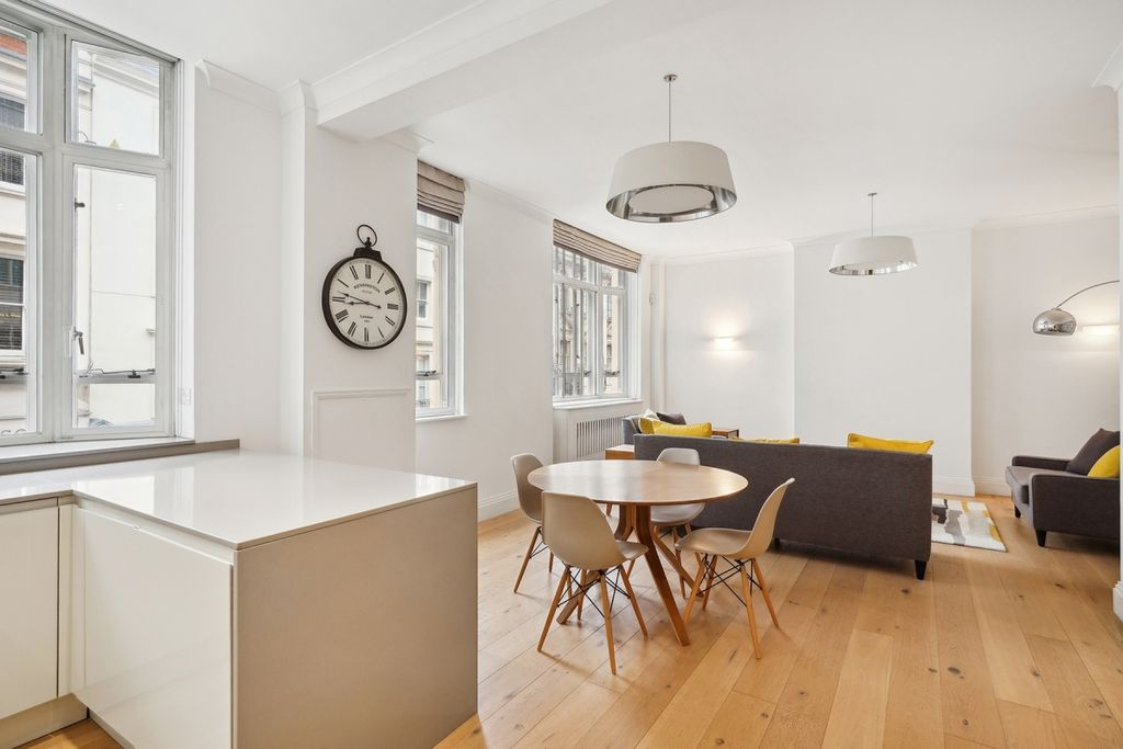 Property photo 3 of 9 4 St Jamess Chamb...