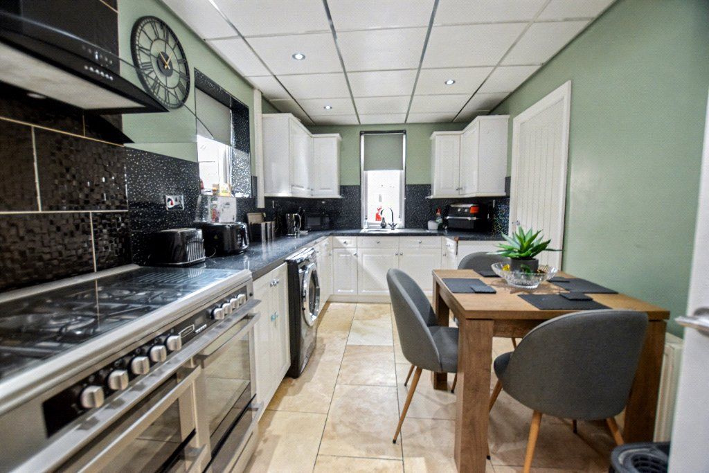 Property photo 3 of 14 Picture No. 12